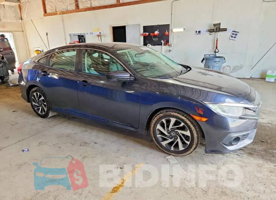 19XFC2F86HE024414 Photo# 4