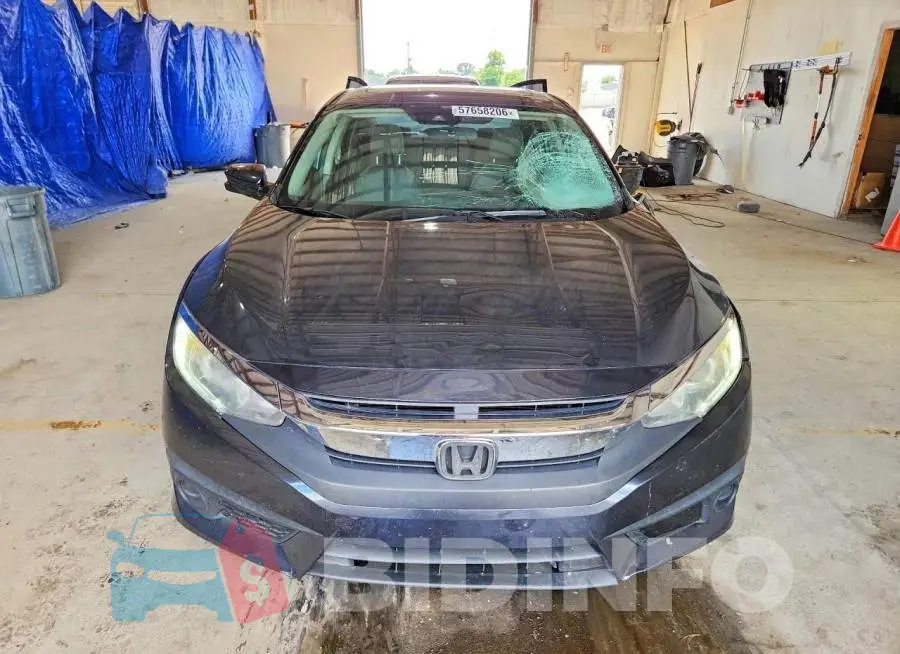 19XFC2F86HE024414 Photo# 5