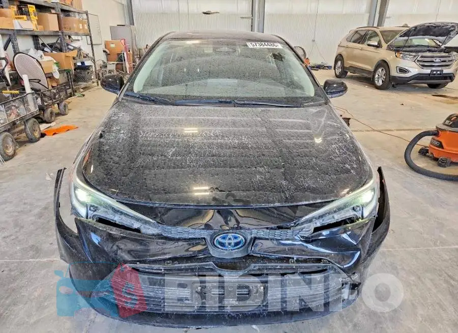 JTDBCMFE0R3034252 Photo# 5