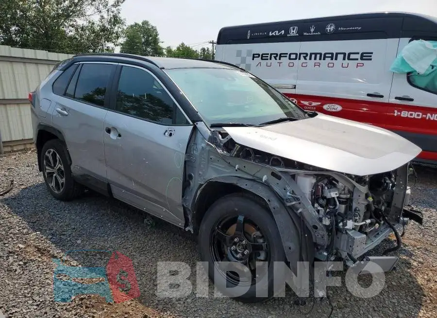 JTMEB3FV8MD073961 Photo# 4