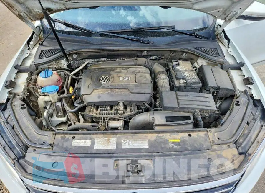 1VWGT7A31HC083582 Photo# 11
