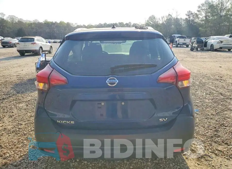 3N1CP5CU4JL541872 Photo# 6