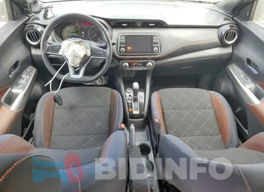 3N1CP5CU9JL532326 Photo# 8