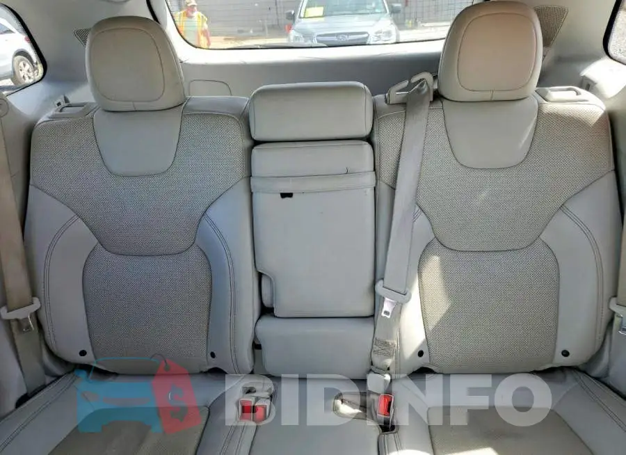 1C4PJLDB1KD326152 Photo# 10