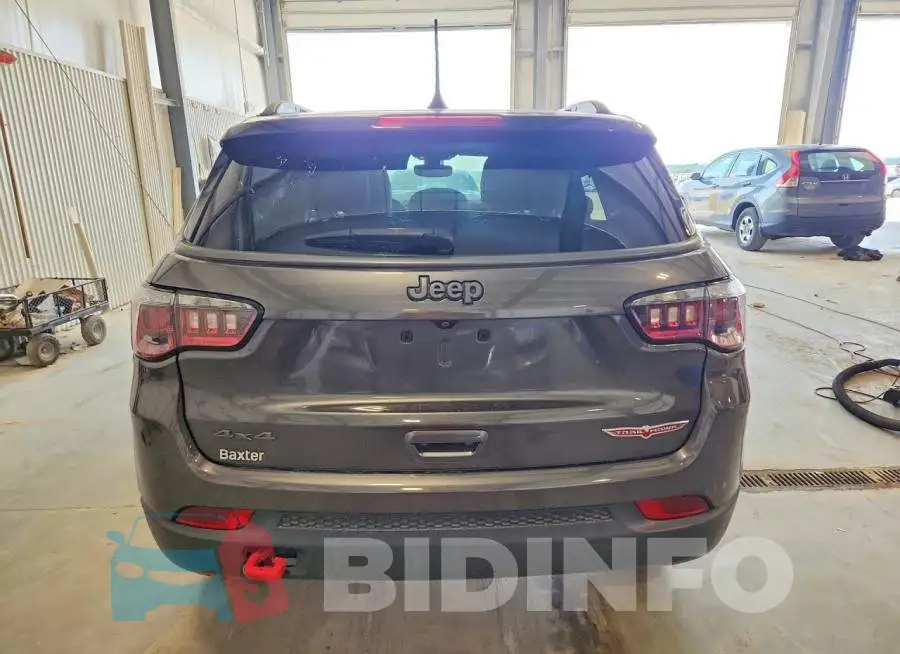 3C4NJDDB6KT629967 Photo# 6