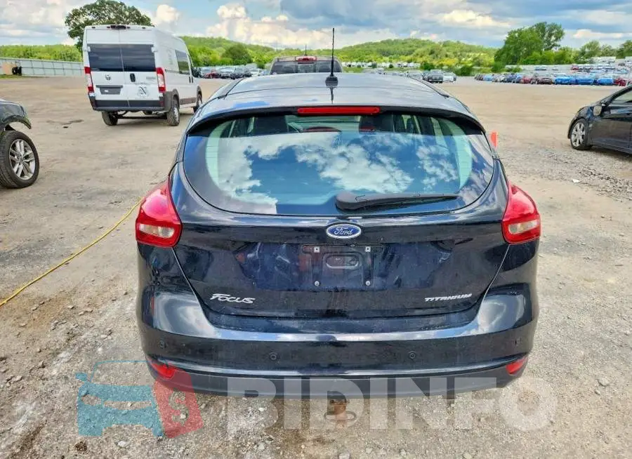 1FADP3N26HL333957 Photo# 6