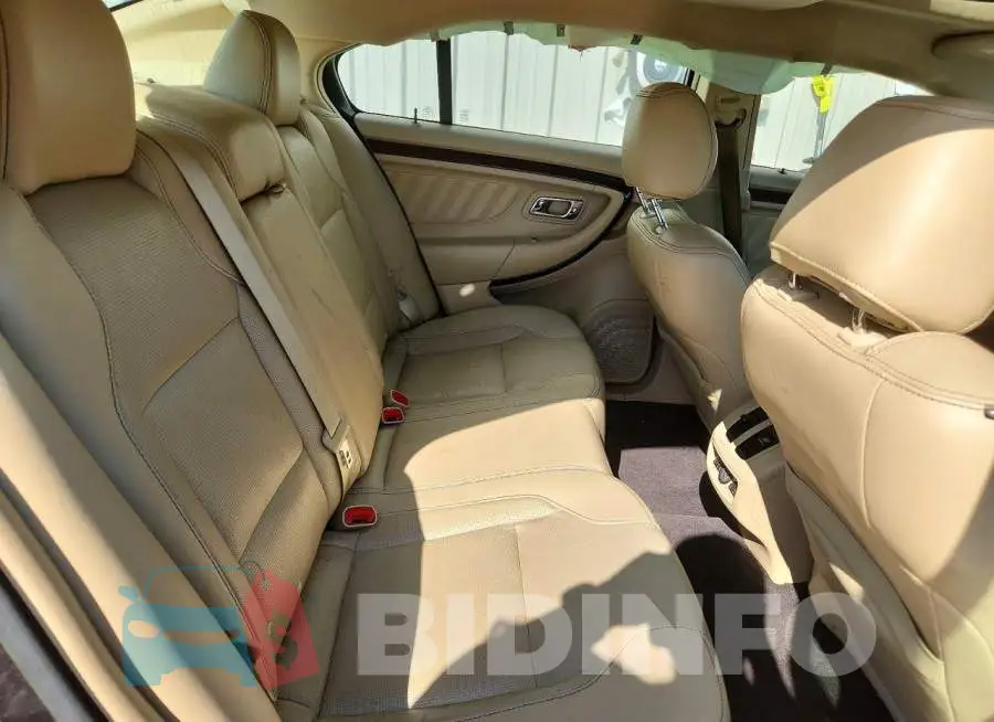 1FAHP2F89JG101527 Photo# 10