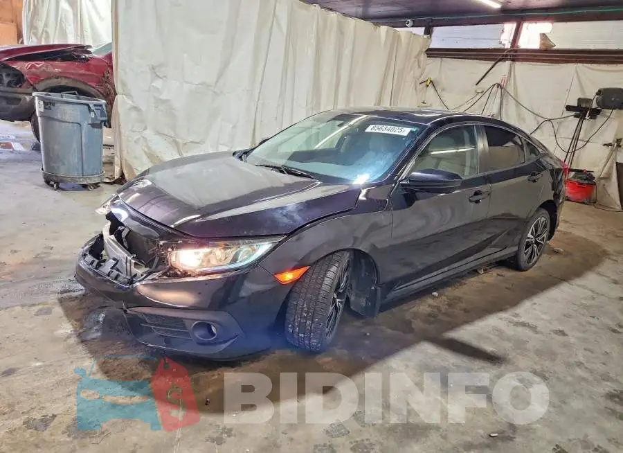 19XFC1F37HE001643 Photo# 1