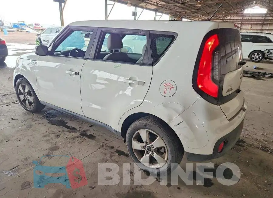 KNDJN2A20J7542628 Photo# 2