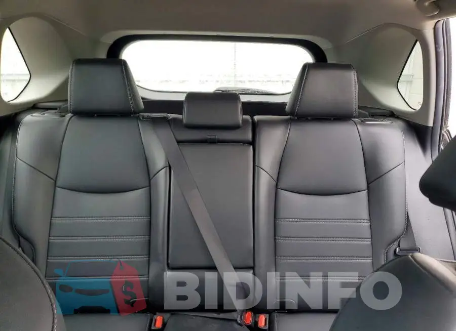 2T3C1RFV1PC251232 Photo# 10