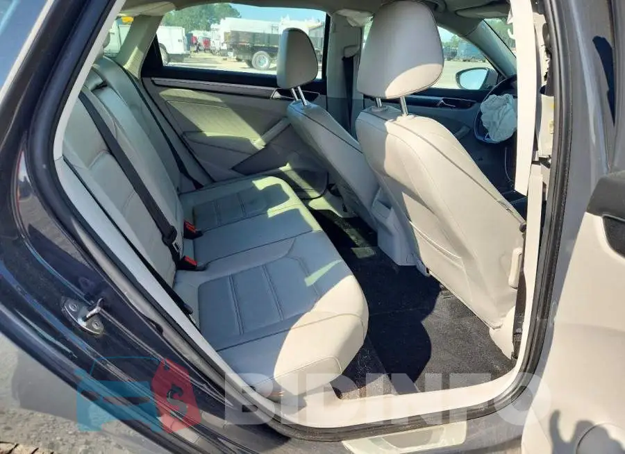 1VWDT7A39HC083848 Photo# 10