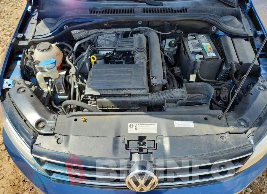 3VW2B7AJ2JM262567 Photo# 11
