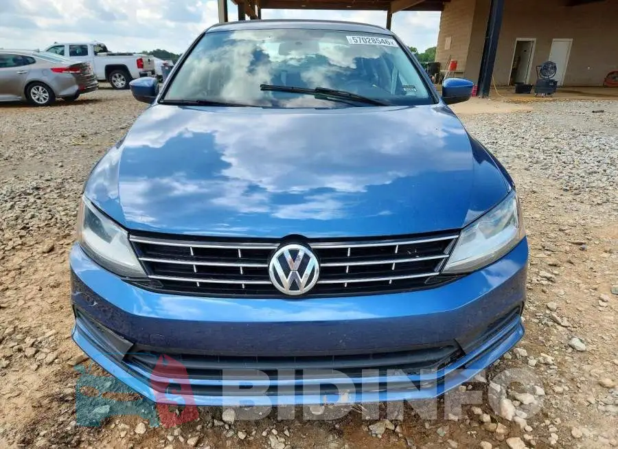 3VW2B7AJ2JM262567 Photo# 5