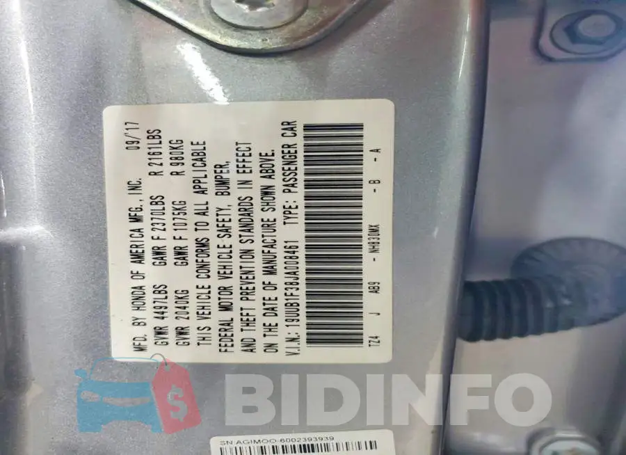 19UUB1F38JA008461 Photo# 12