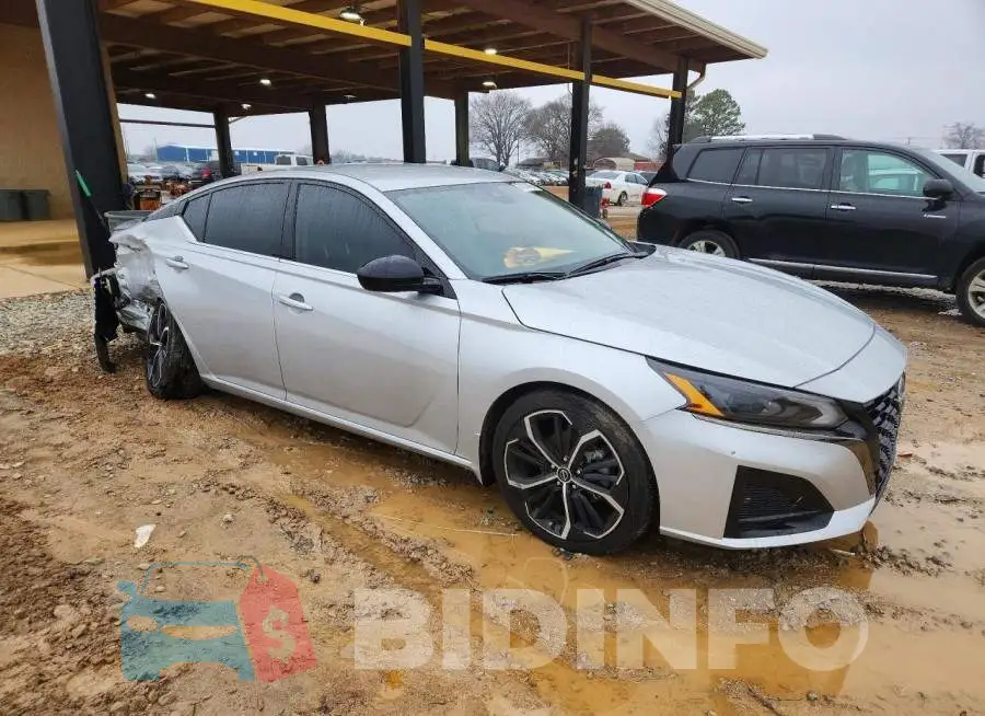 1N4BL4CV1PN373274 Photo# 4