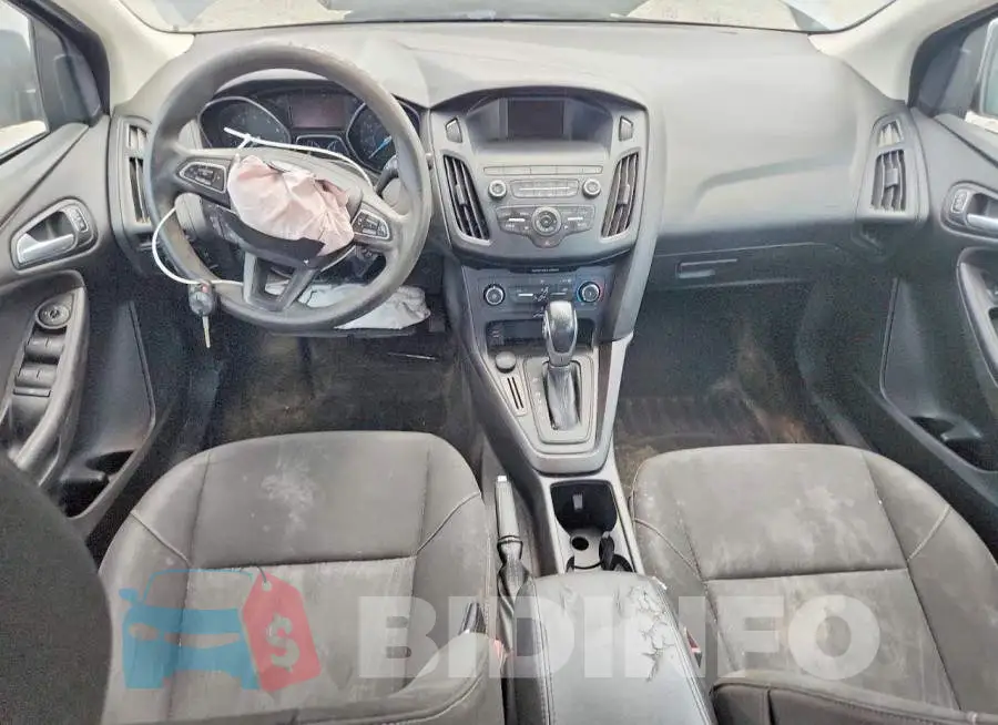 1FADP3F22JL275057 Photo# 8
