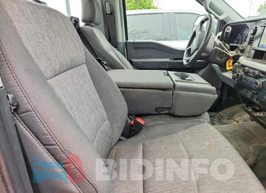 1FTBF2AA3PEE15644 Photo# 10