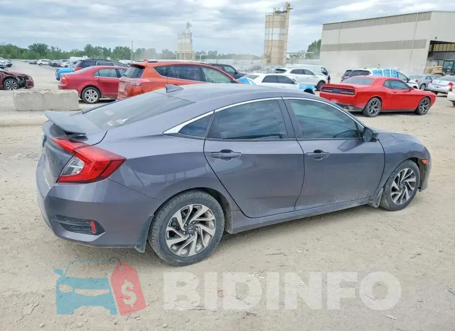19XFC2F75HE022743 Photo# 3