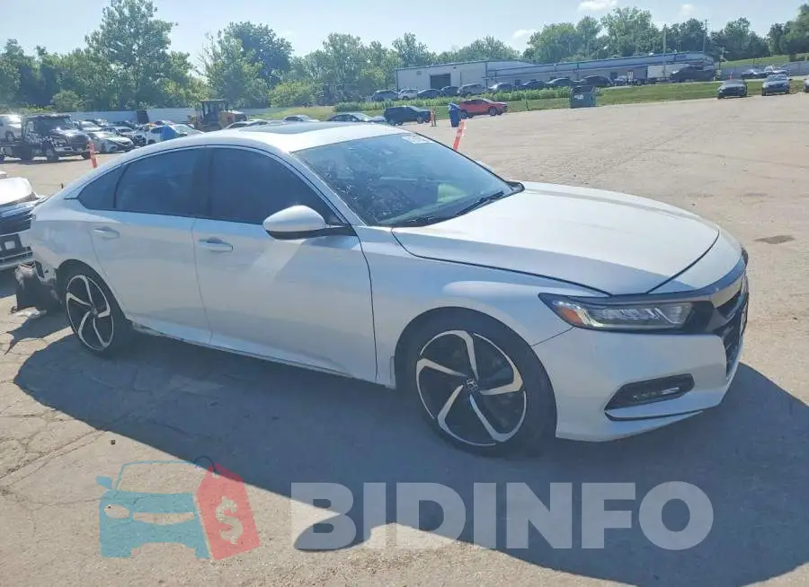 1HGCV2F30KA008397 Photo# 4