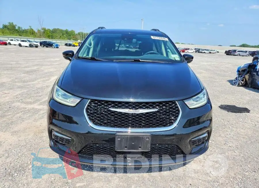 2C4RC3BG0NR161648 Photo# 5