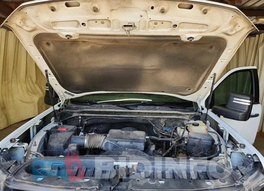 1GC1YLE76PF175882 Photo# 11