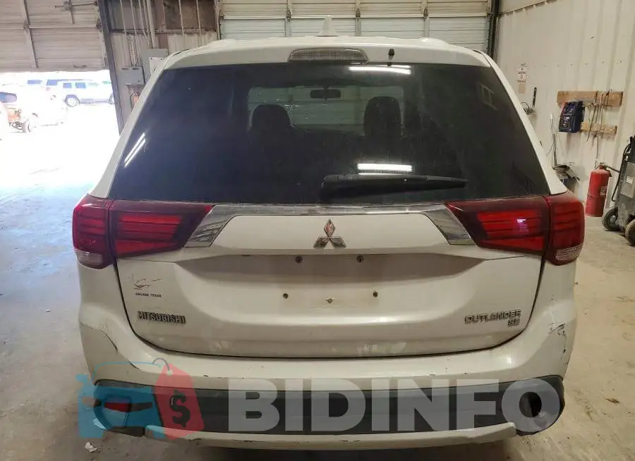 JA4AD3A30JZ028035 Photo# 6