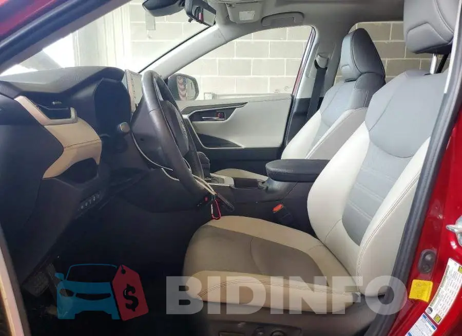 4T3DWRFV3LU010772 Photo# 7