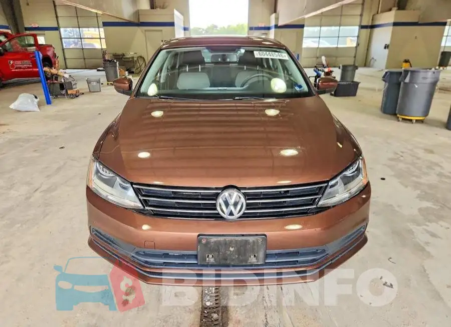 3VW2B7AJ2HM390561 Photo# 5