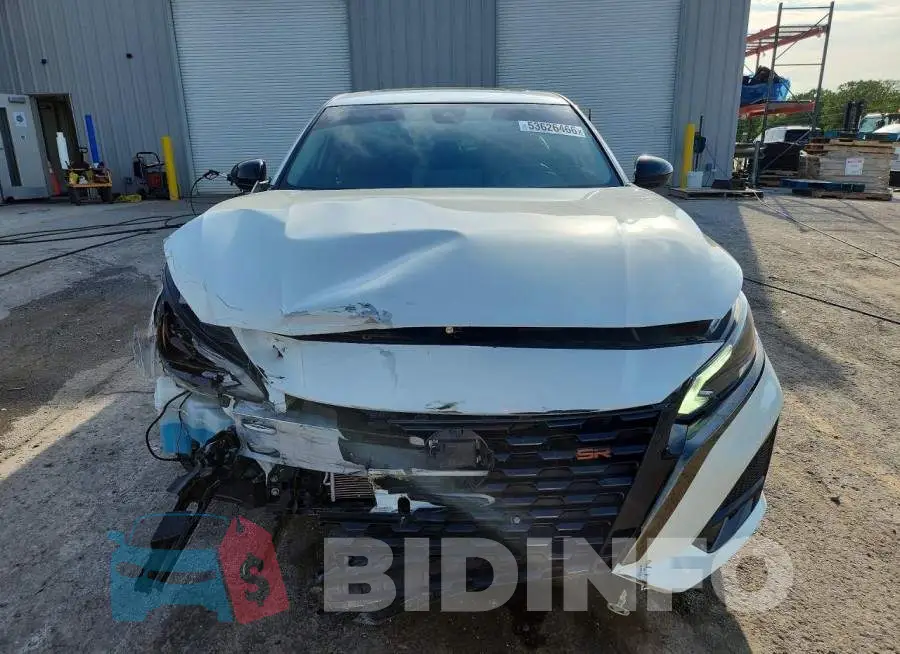 1N4BL4CV2PN317053 Photo# 5