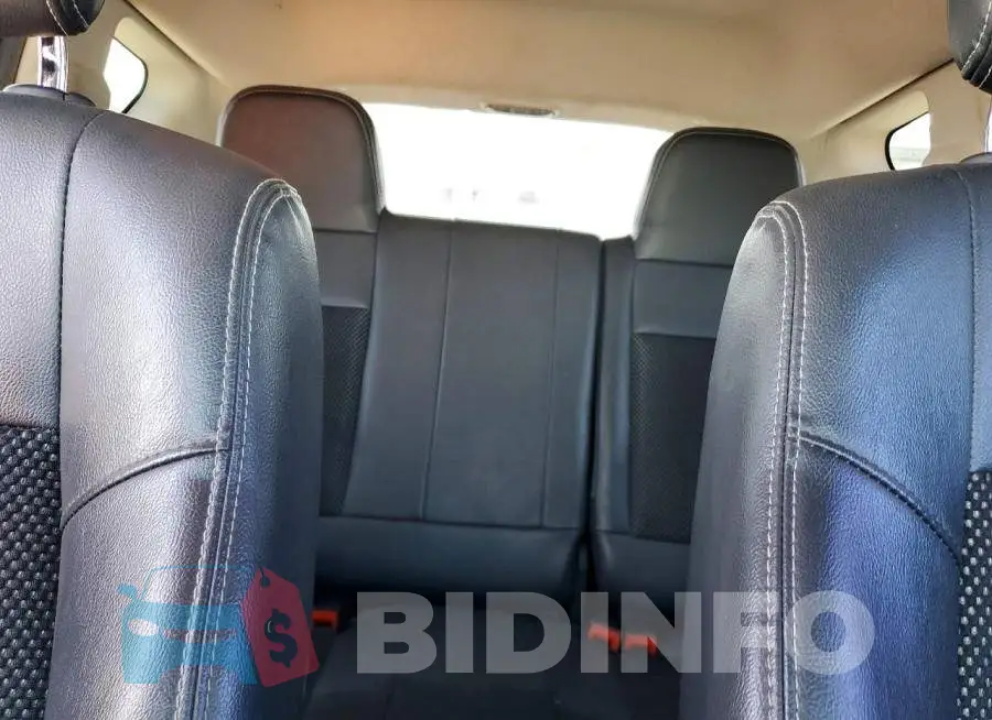 1C4NJDEB7HD191358 Photo# 10