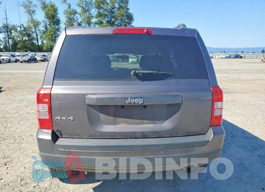 1C4NJRBB6HD138152 Photo# 6