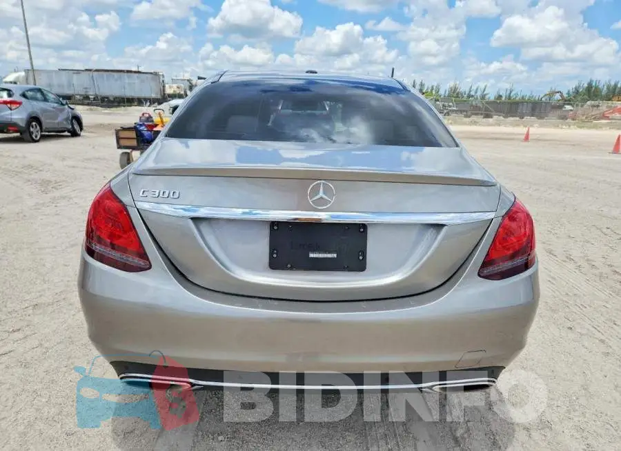 WDDWF8DB2LR526770 Photo# 6