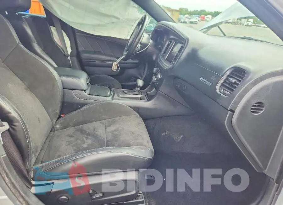 2C3CDXCT4PH673142 Photo# 7