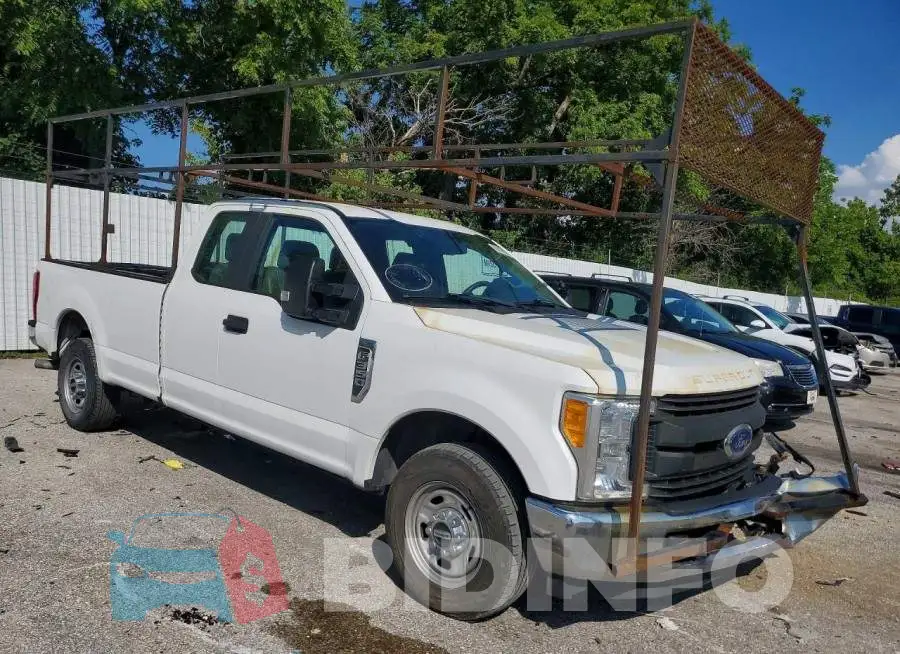 1FT8X3A62HED31759 Photo# 4