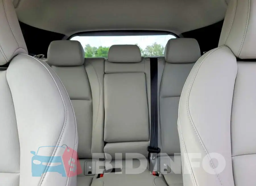 3MVDMBBL2TM135537 Photo# 10