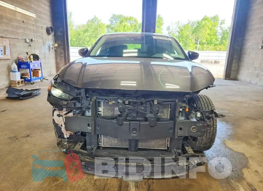 3MVDMBBL5MM235147 Photo# 5