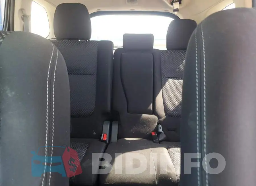 JA4AD3A34JZ023064 Photo# 10