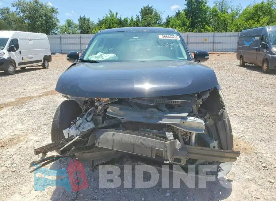JA4AD3A35KZ043065 Photo# 5