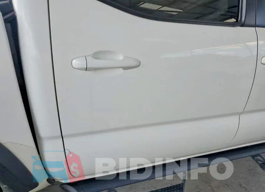 3TMCZ5AN3MM406643 Photo# 10