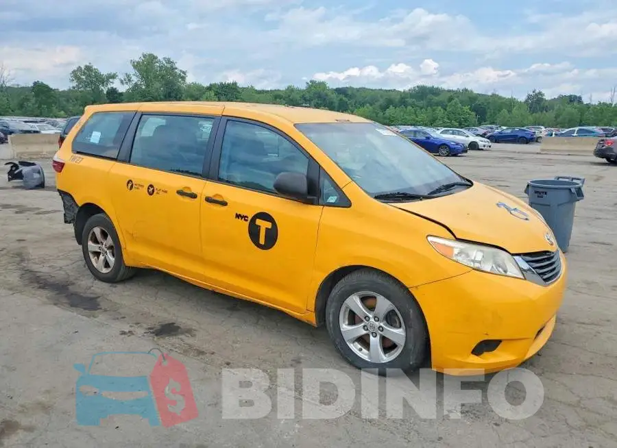 5TDZZ3DC2HS858730 Photo# 4