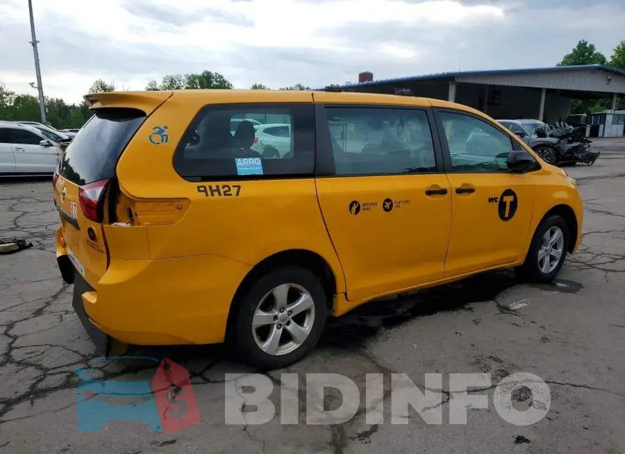 5TDZZ3DC7HS868850 Photo# 3