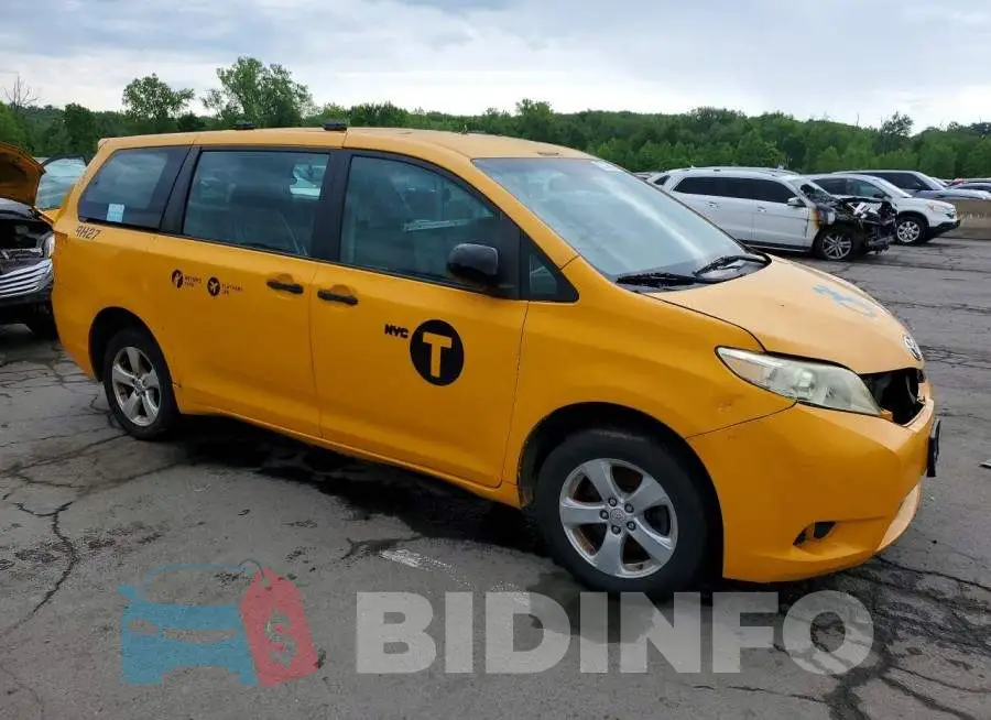 5TDZZ3DC7HS868850 Photo# 4