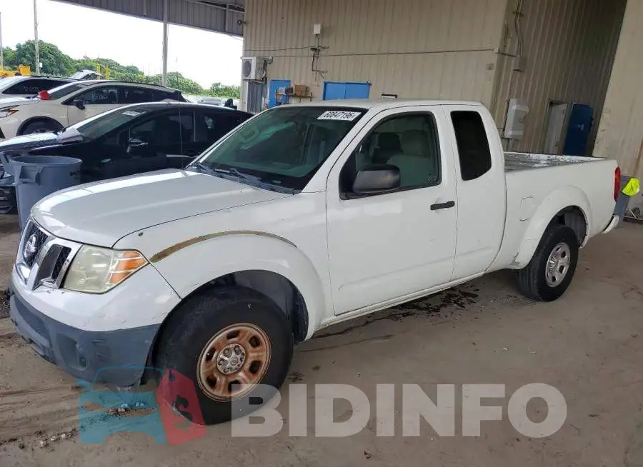 1N6BD0CT8JN701860 Photo# 1