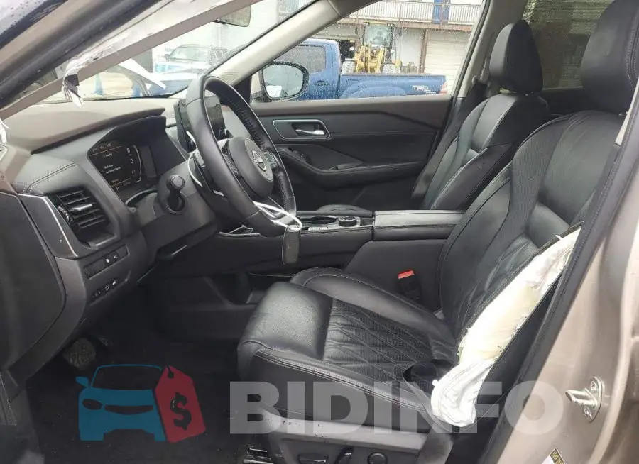 JN8BT3DD9PW317723 Photo# 7