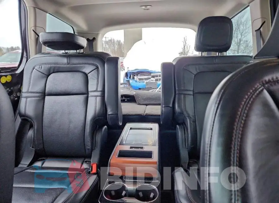 5LM5J7XC9LGL16965 Photo# 10