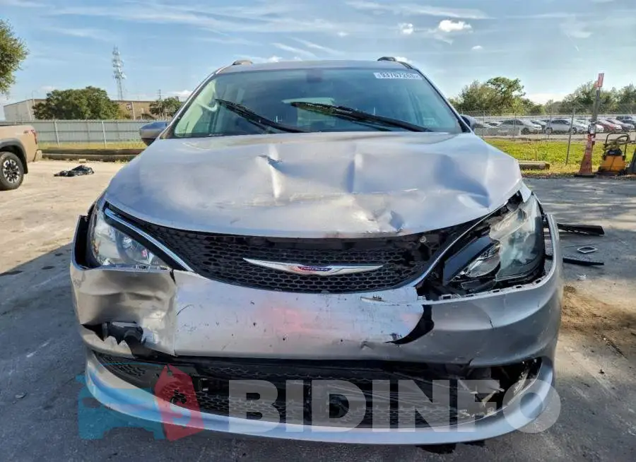 2C4RC1DG9LR151604 Photo# 5