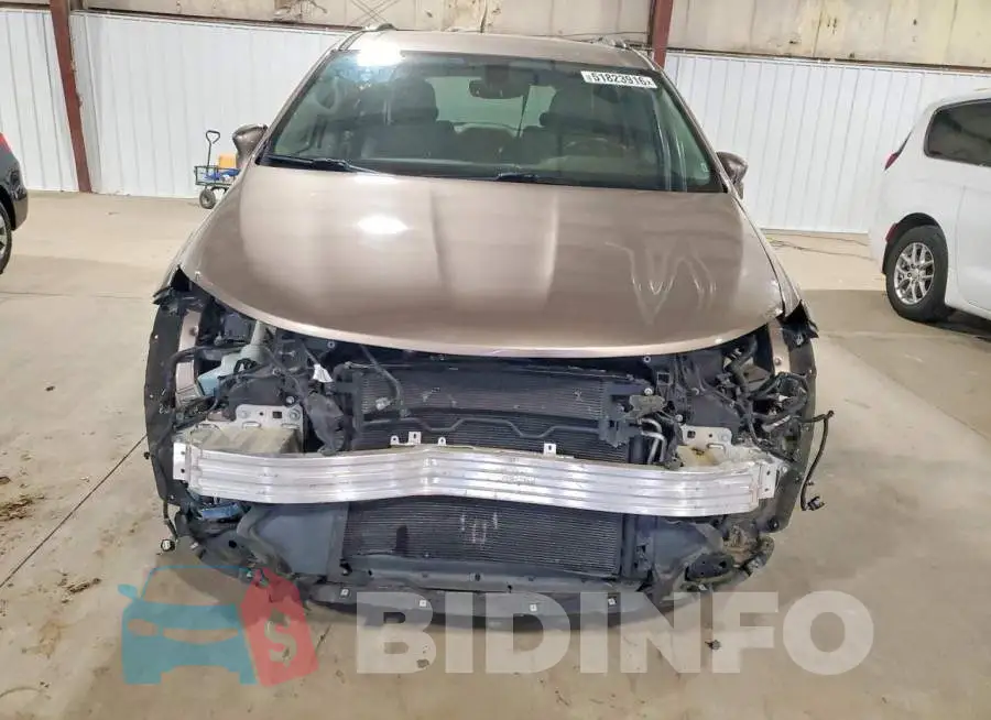2C4RC1EG6HR585288 Photo# 5