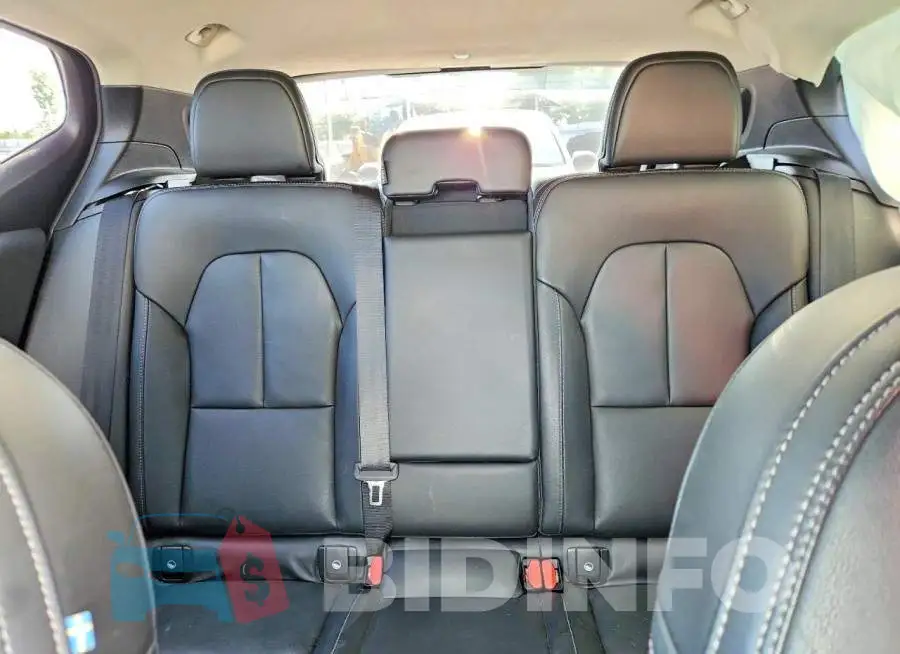 YV4162UK8M2397152 Photo# 10