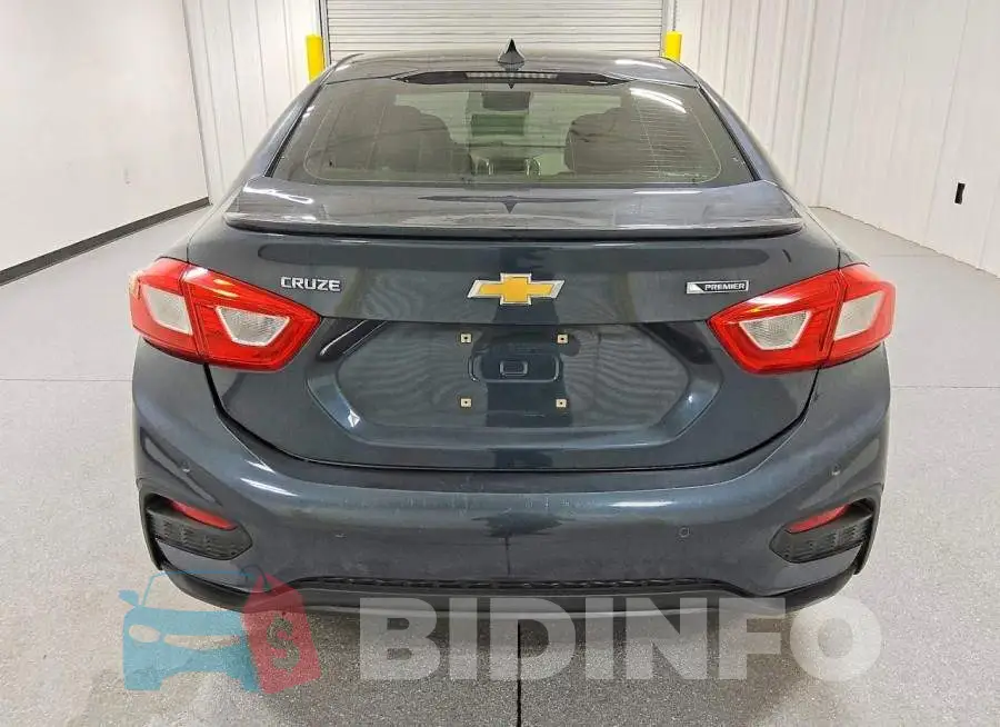 1G1BF5SMXH7147877 Photo# 6