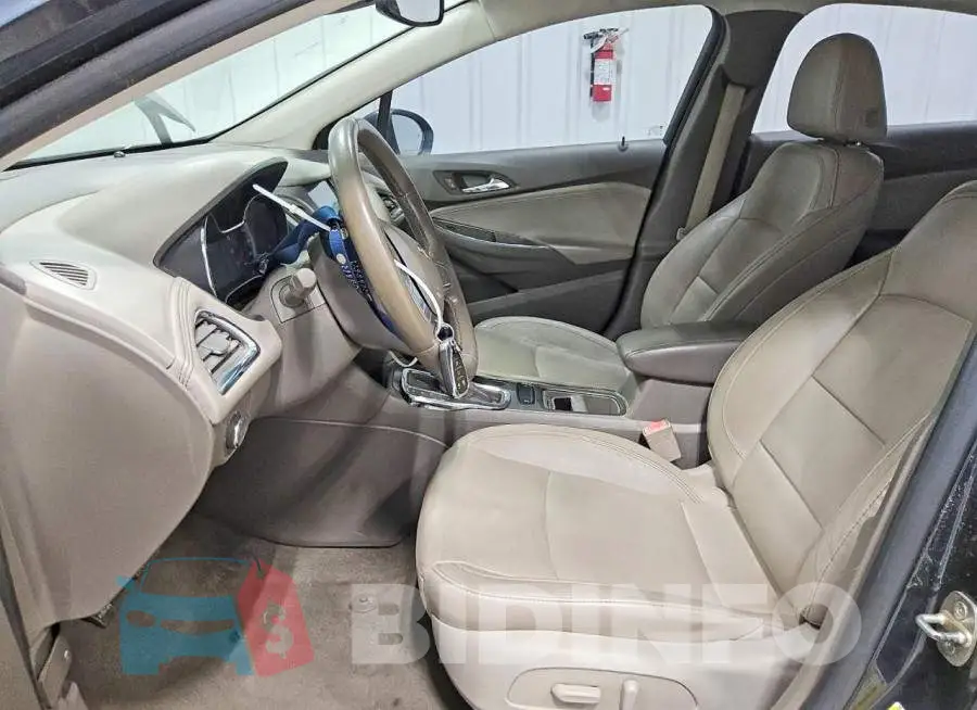 1G1BF5SMXH7147877 Photo# 7